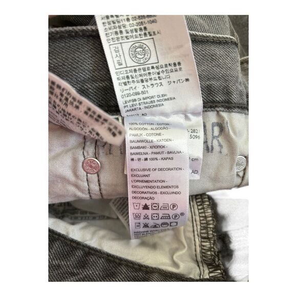 Levi's 501 Jeans Black Button Fly Frayed Hem Ankle High Rise Size 31x26 Waist 31 - Picture 8 of 9